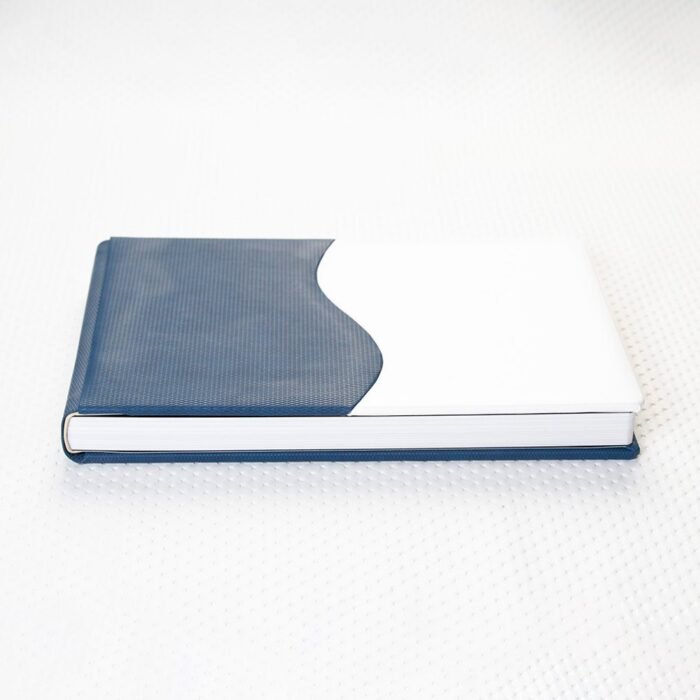 Álbum digital de ecopiel S-Line azul, portada rígida, visto desde arriba