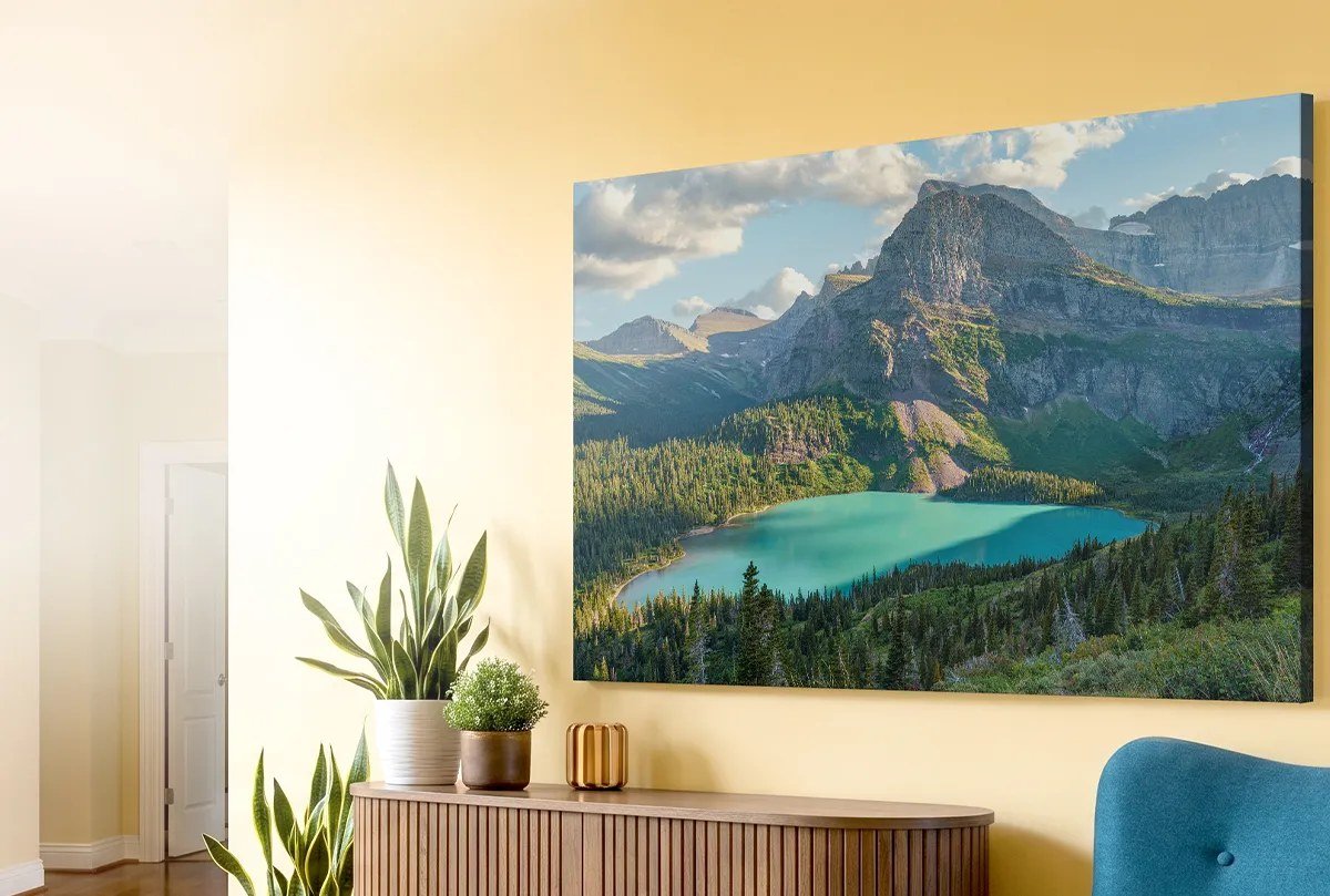 Tablou canvas premium cu ramă – print Canon Lucia PRO Tablou canvas premium cu ramă din lemn natural, print Canon Lucia PRO pe pânză de bumbac 330 g, montat pe perete